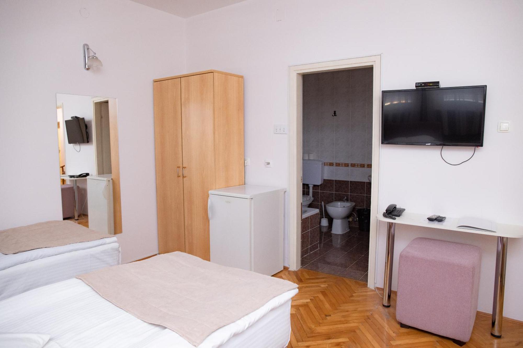Motel New Sanatron Bosanski Novi Экстерьер фото