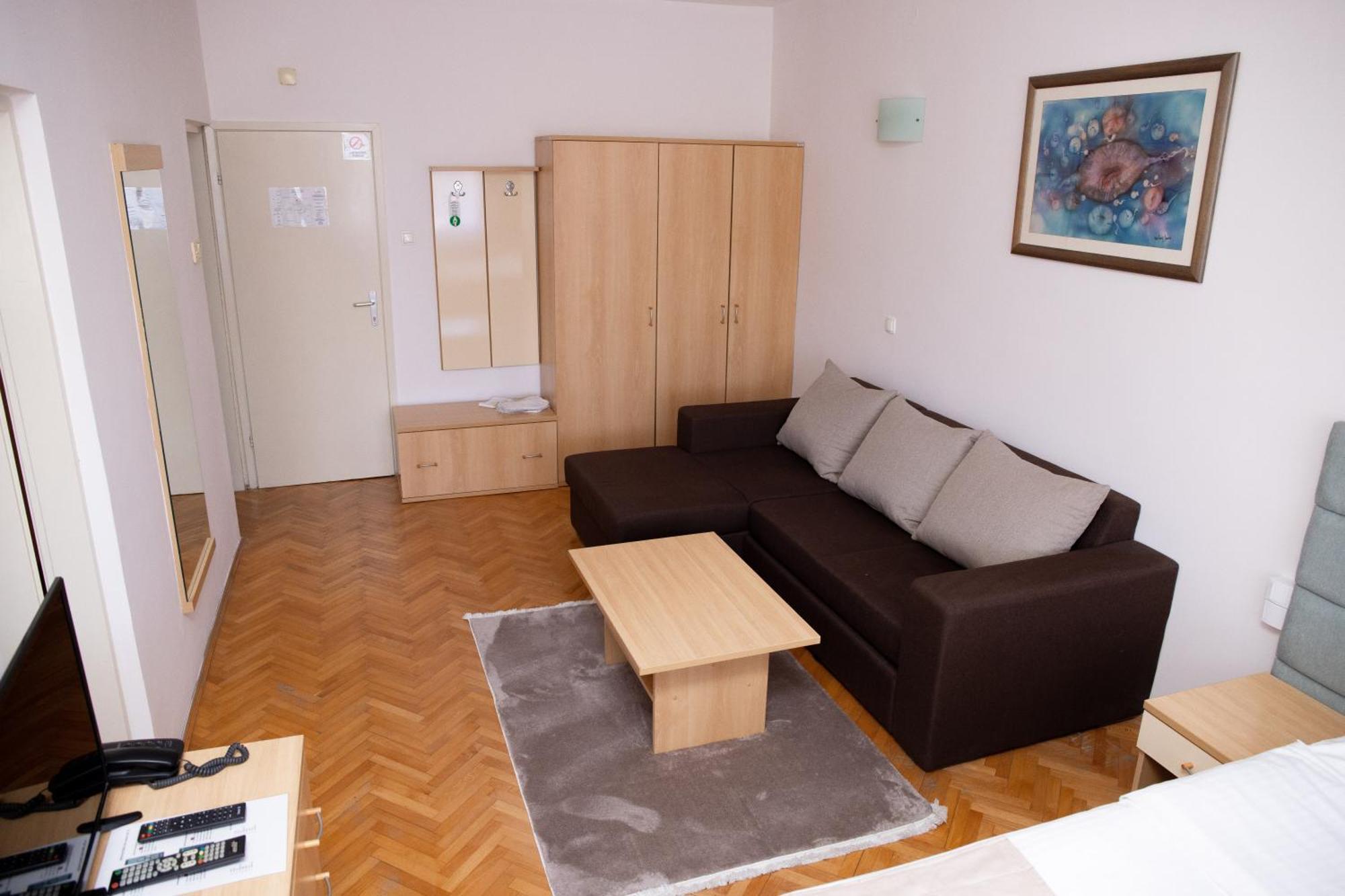 Motel New Sanatron Bosanski Novi Экстерьер фото