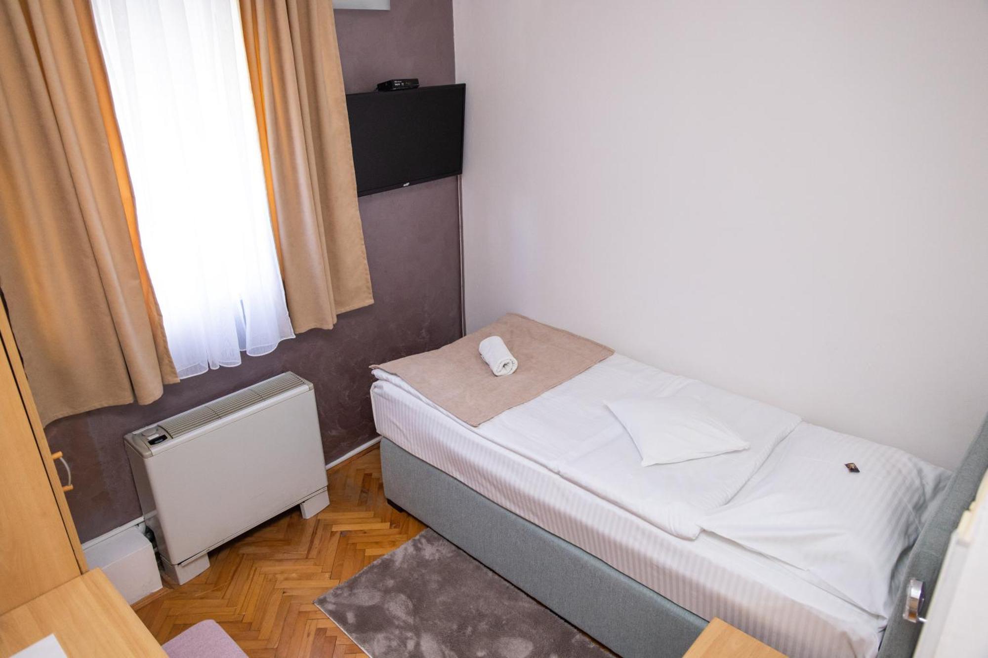 Motel New Sanatron Bosanski Novi Экстерьер фото