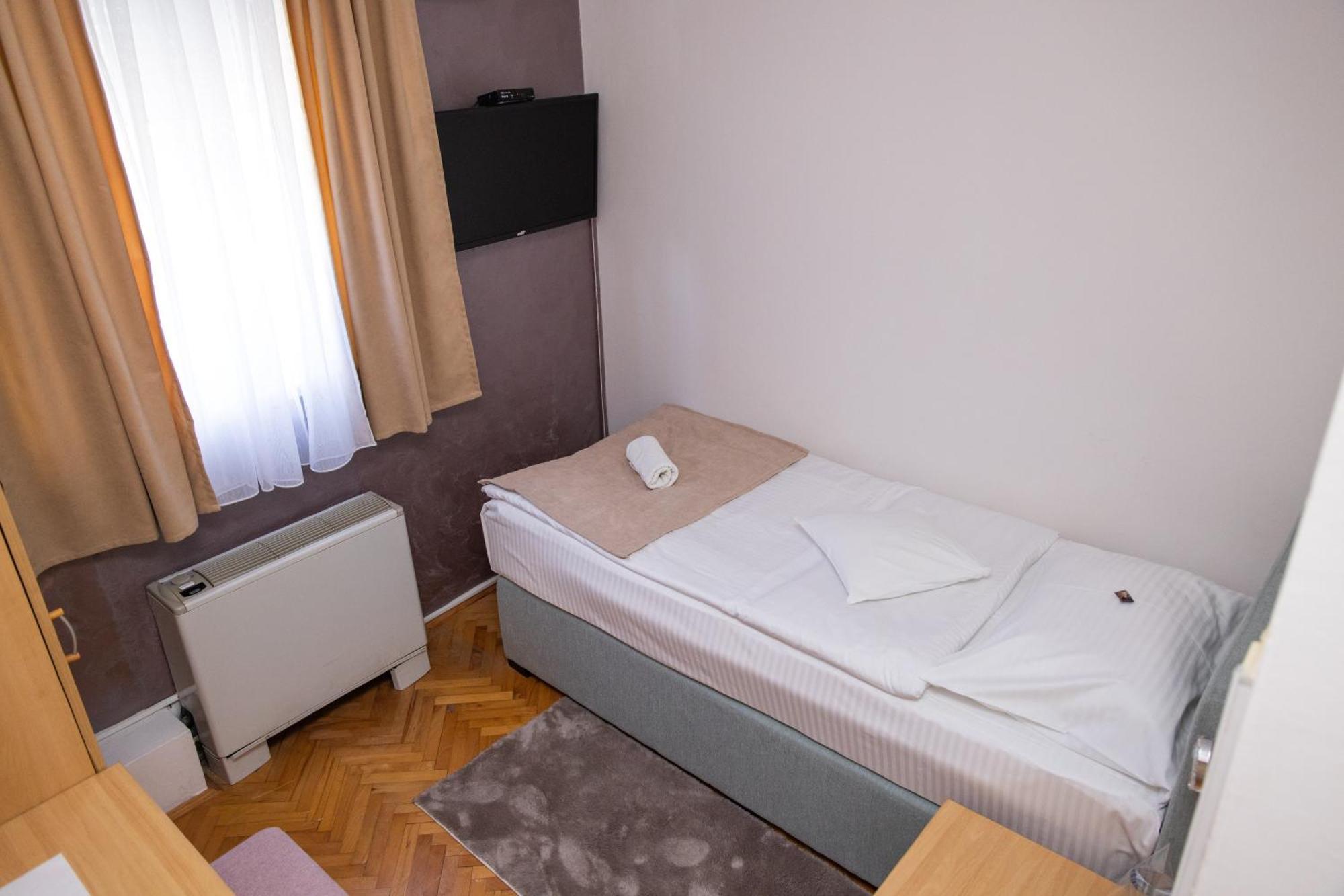 Motel New Sanatron Bosanski Novi Экстерьер фото